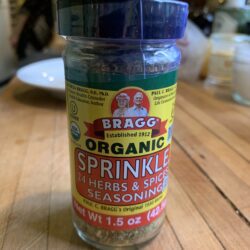 Image of the front of a jar of Bragg Organic Sprinkle