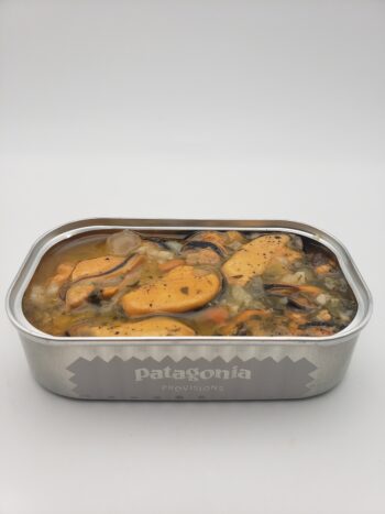 Image of Patagonia lemon herb mussels open tin