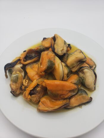 Image of Patagonia smoked mussels on plate