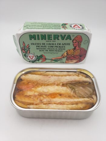 Image of Minerva mackerel opened tin