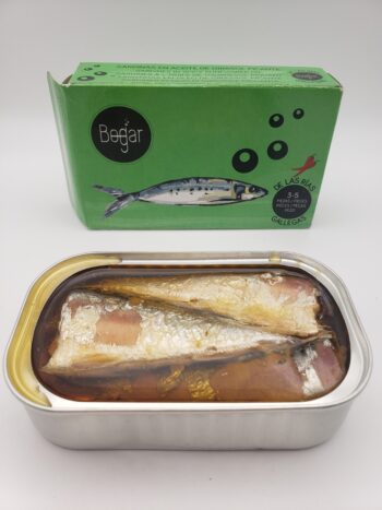 Image of Bogar spiced sardine open tin