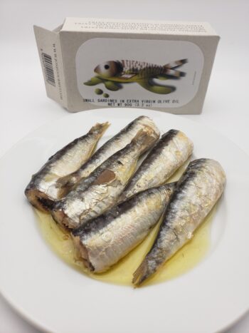 Image of Jose Gourmet small sardines in olive oil on plate