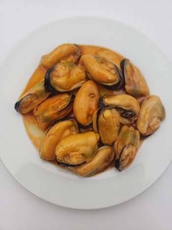 Image of La Brujula mussels #24 on plate