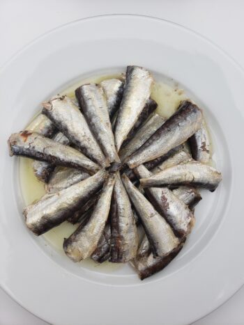 Image of Ramon Pena sardines 25/30 on plate