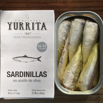 Image of an open tin of Yurrita Sardinillas (Small Sardines) in Extra Virgin Olive Oil 10/14