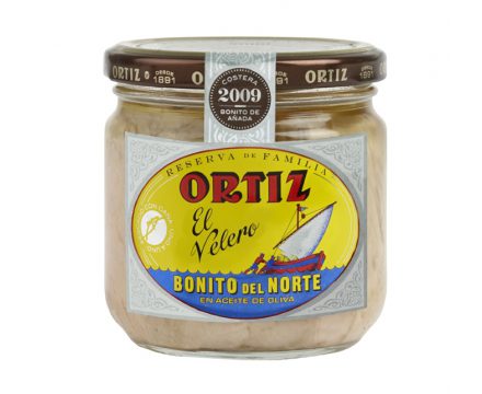 Image of the front of a Ortiz Family Reserve Bonito del Norte in Extra Virgin Olive Oil, glass jar