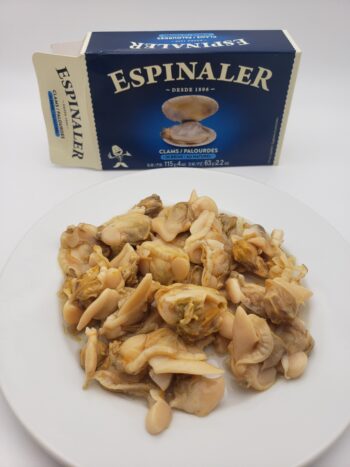 Image of Espinaler clams on plate