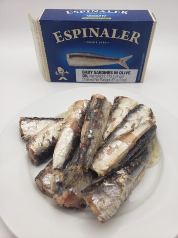 Image of Espinaler small sardines 14/16 contents on plate