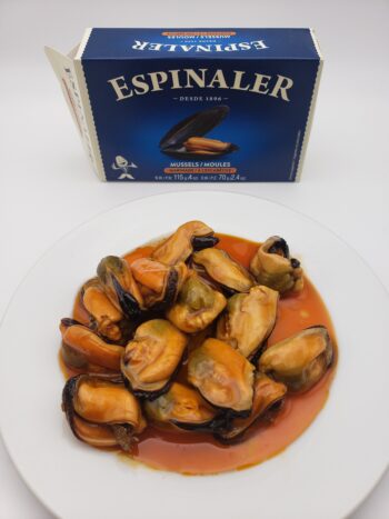 IMage of Espinaler musselsin escabeche on plate