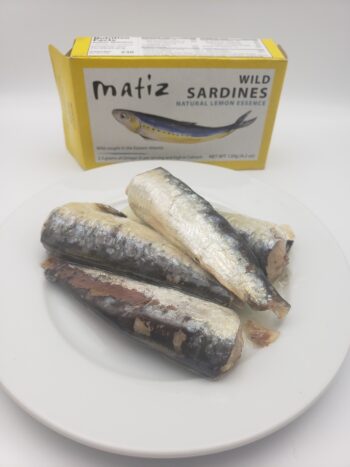 Image of Matiz sardines with lemon contents on plate