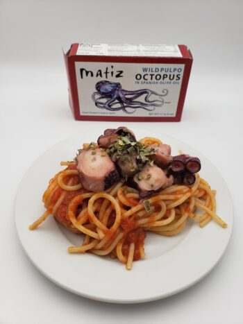 Image of Matiz wild octopus in olive oil with pasta and chives