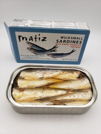 Image of Matiz sardines with sweet piquilllo peppers open tin