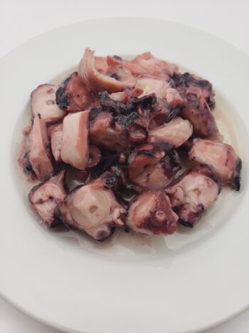 Image of Conservas de Cambados octopus in olive oil on plate