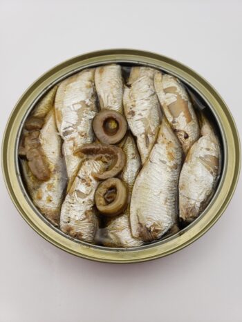 Image of King Oscar royal sardines with manzanilla olives open tin
