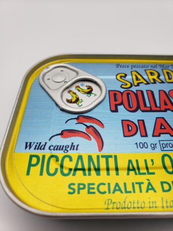 Image of Pollastrini di Anzio Spiced Sardines detail of tin art