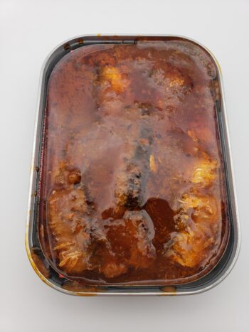 Image of Pollastrini sardines with spicy tomato sauce open tin