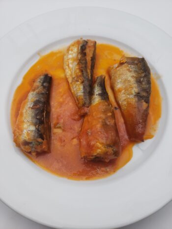 Image of Porthos sardines in tomato sauce on plate