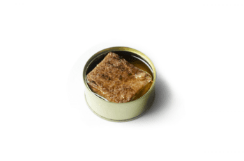 Image of an open tin of Güeyu Mar Chargrilled Red Tuna Ventresca