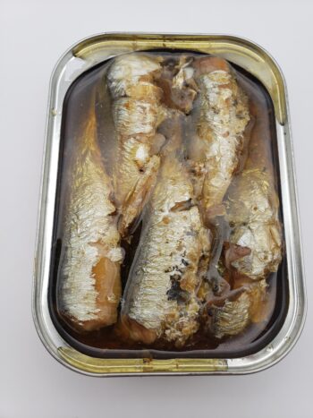 Image of Mouettes d'arvor sardines in peanut oil open tin