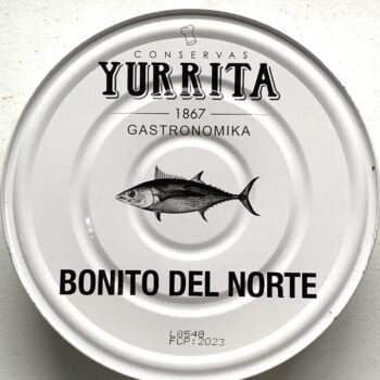 Image of the front of a tin of Yurrita Bonito del Norte in Olive Oil, 1850g, Large Format