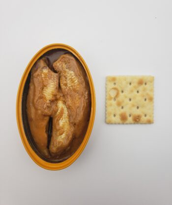 Image of Nissui Sardines in Miso open tin with saltine