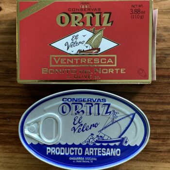 Image of the package and the tin of Ortiz Ventresca of Bonito del Norte