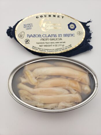 Image of conservas de cambados razor clams in brine opened tin