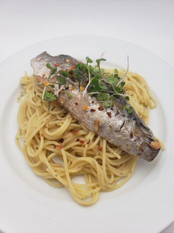 Image of Les Mouettes D'arvor mackerel with basil and lemon on vermicelli