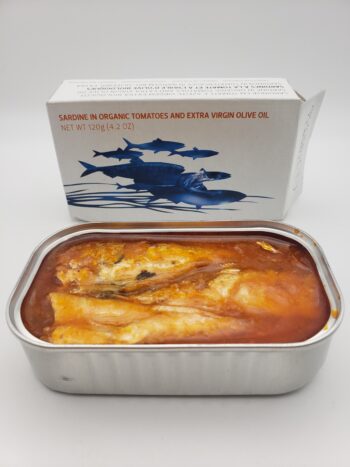 Image of Maria Organic sardines in tomato sauce open tin