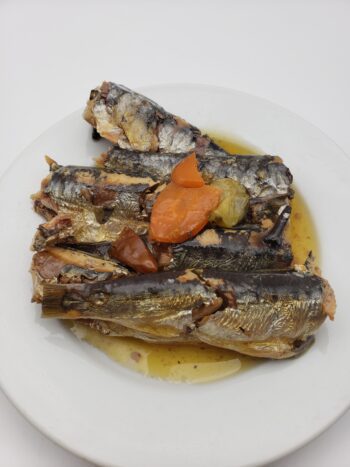 Image of Mouettes d'arvor sardines in olive oil and chili on plate