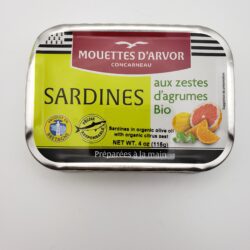 Image of Mouettes d'arvor sardines with yuzu and grapefruit