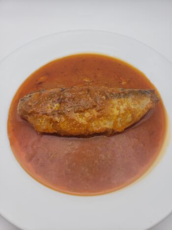 Image of Mouettes d'arvor mackerel in escabeche on plate