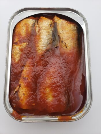 Image of Mouettes d'arvour sardnes in olive oil and tomato sauce open tin
