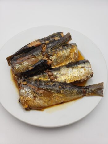 Image of Mouette d'arvor sardines with piment d'espelette on plate