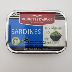 Image of Mouettes d'arvor sardines with brittany seaweed