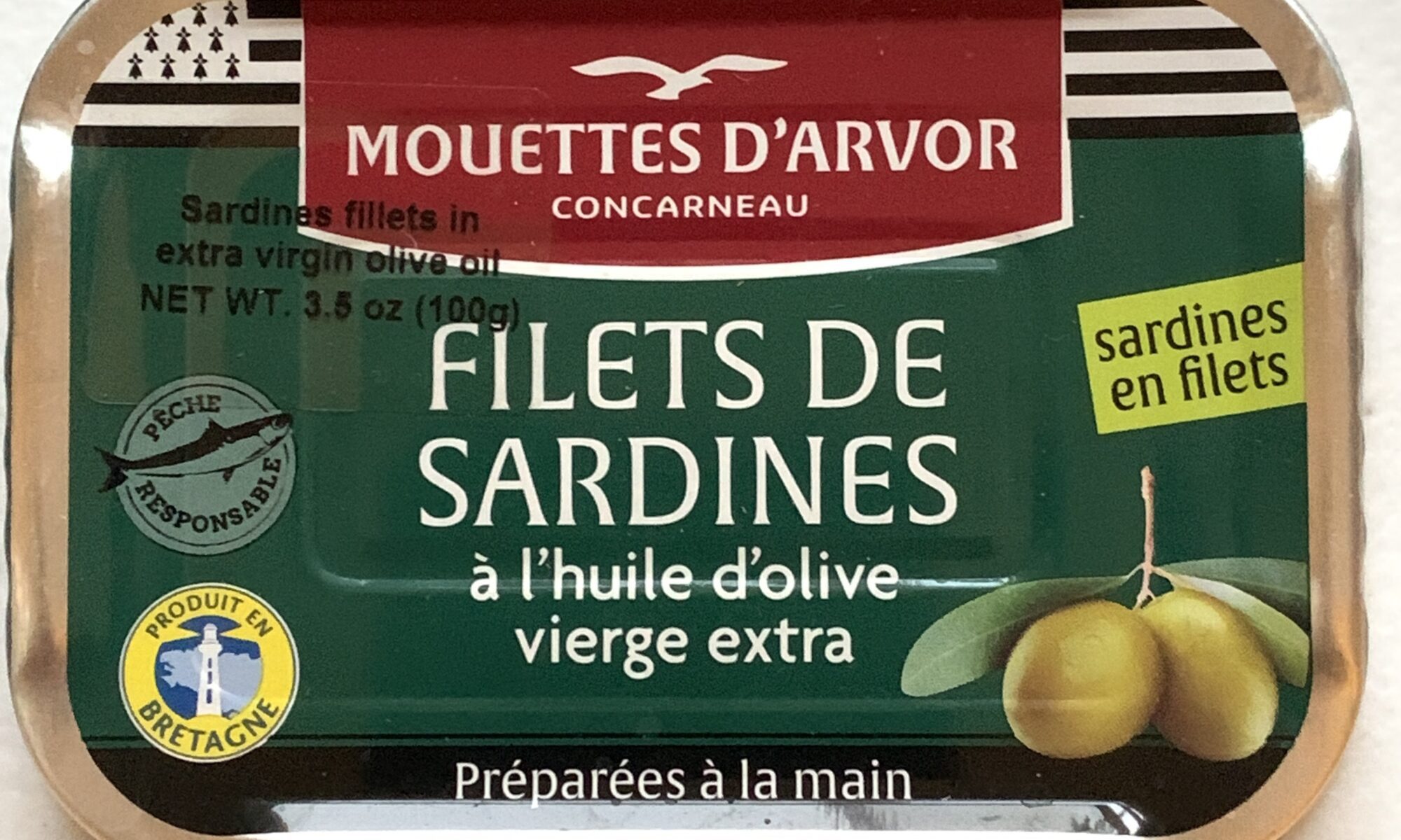 Image of the front of a tin of Les Mouettes d’Arvor Sardine Fillets in Extra Virgin Olive Oil
