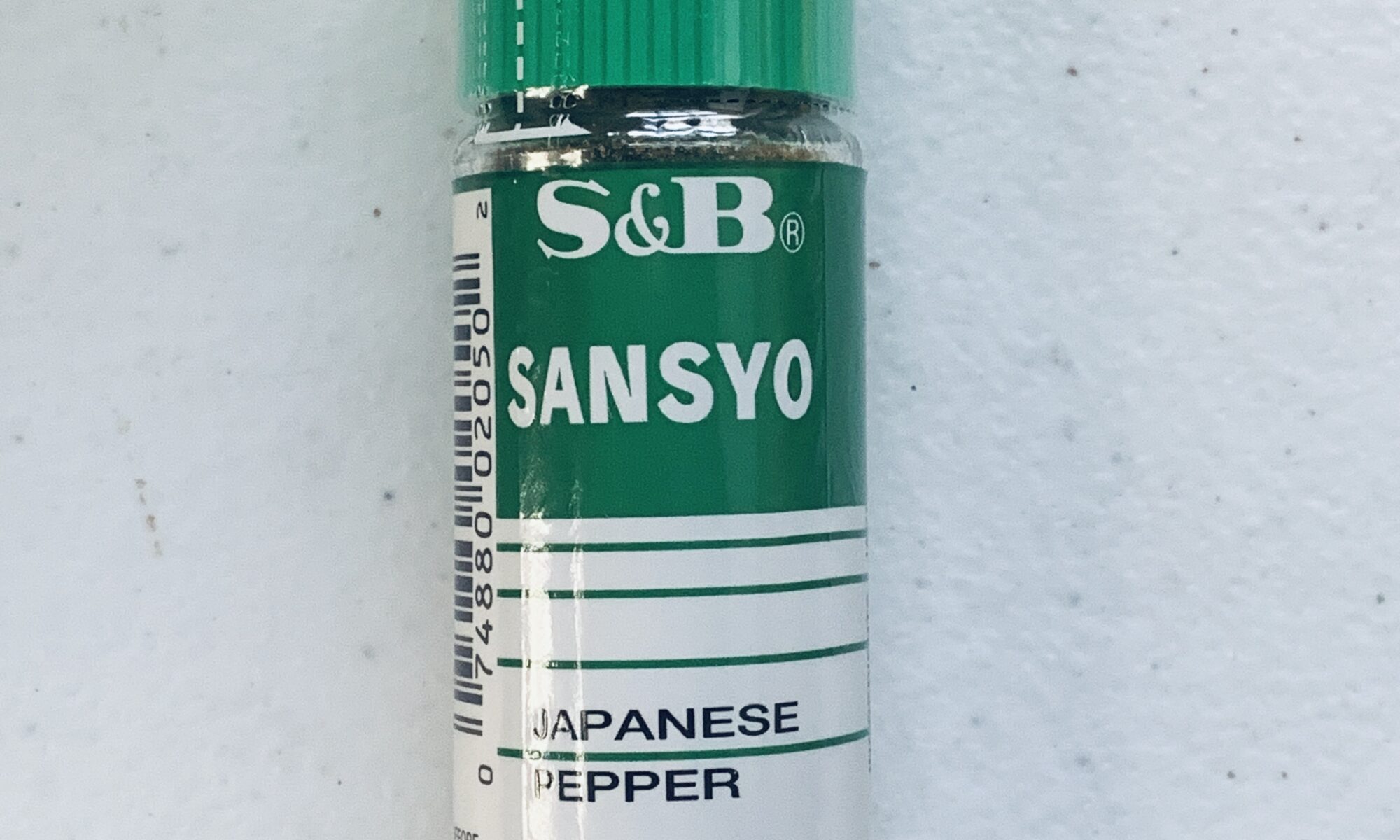 Image of the front of a bottle of S&B Sansyo Powder