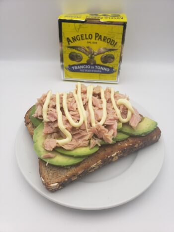 Image of Angelo Parodi Trancio di Tonno plated on wheat toast with avocado and mayo