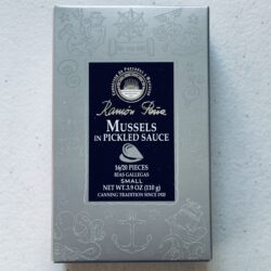 Image of the front of a box of Ramón Peña Mussels in Escabeche (Small) 16/20