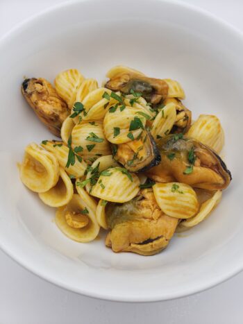 Image of Espinaler premium mussels 6/8 onorechiette pasta