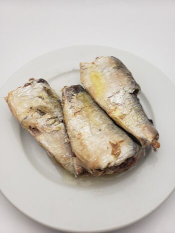 Image of bon appetit sardines in olive oil on plate