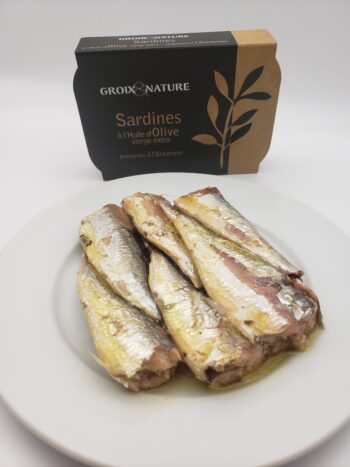 Image of Groix & Nature Sardines in Olive OIl on plate