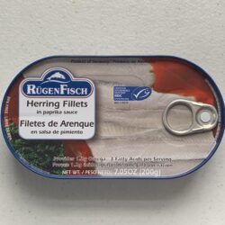 Image of the front of a tin of Rügen Fisch Herring Fillets in Paprika Sauce