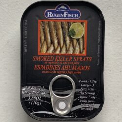 Image of the front of a tin of Rügen Fisch Smoked Kieler Sprats