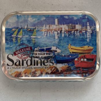 Image of the front of a tin of Les Mouettes d'Arvor Sardines in Extra Virgin Olive Oil, Vintage "Ville Bleue 2021"