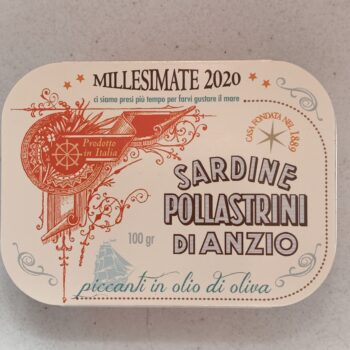 Image of the front of a tin of Pollastrini di Anzio Millesimate (Vintage) 2020 Spiced Sardines in Olive Oil