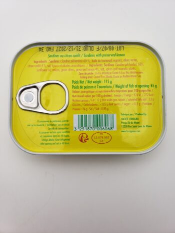 Image of Ferrigno sardines with lemon, capers, and olives back label nutritional information