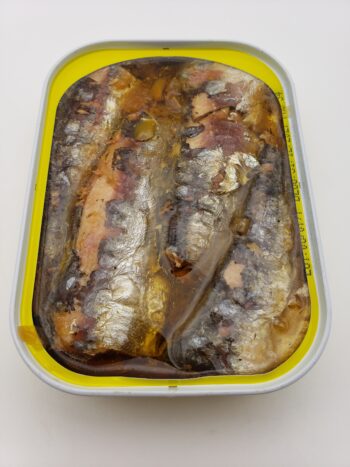 Image of Ferrigno sardines with lemon, capers, and olives open tin