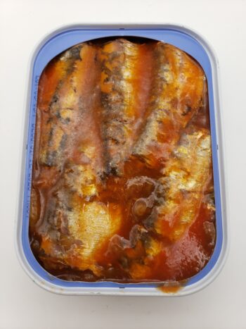 Image of Ferrigno sardines a la ratatouille open tin view