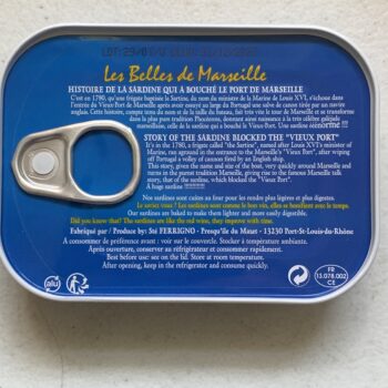 Image of the back of a tin of Ferrigno Les Belles de Marseille Les Pitchounettes (Small Sardines) in Extra Virgin Olive Oil
